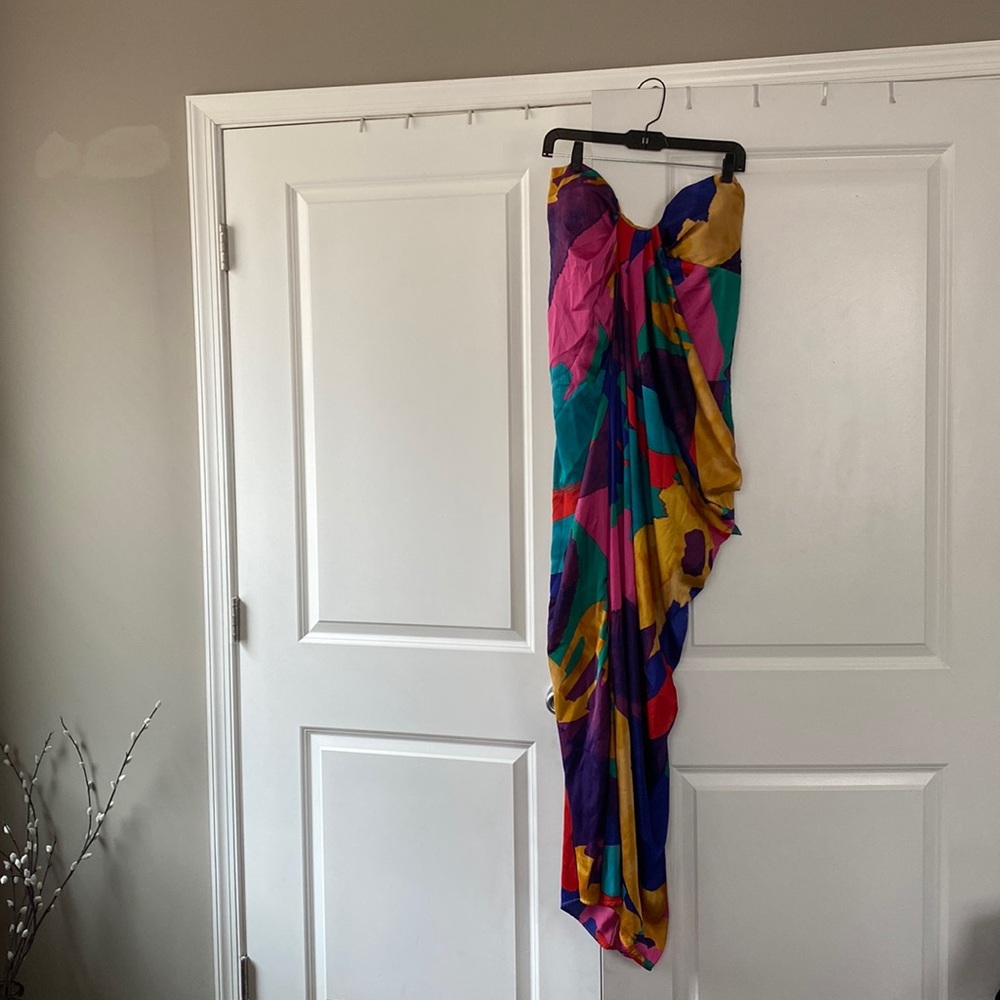 Gorgeous sleeveless dress from Gabrielle Union collection